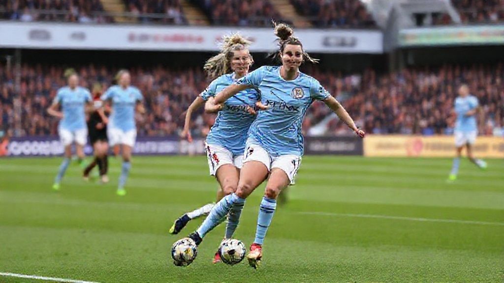 女足巅峰战球员评分：亨普王者归来斩获最高分